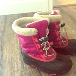 Sirek winter boots size 2 like new
